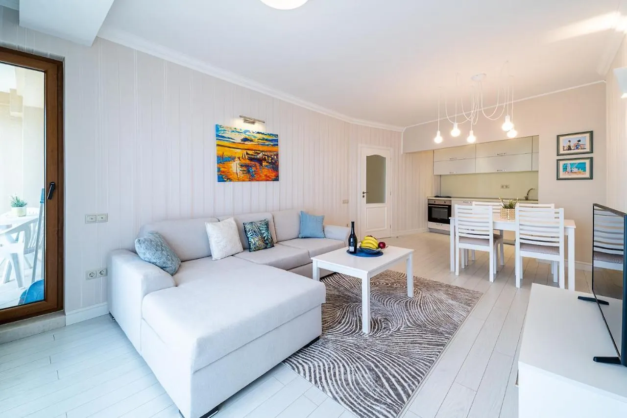 La Mer Luxury Apartments Golden Sands