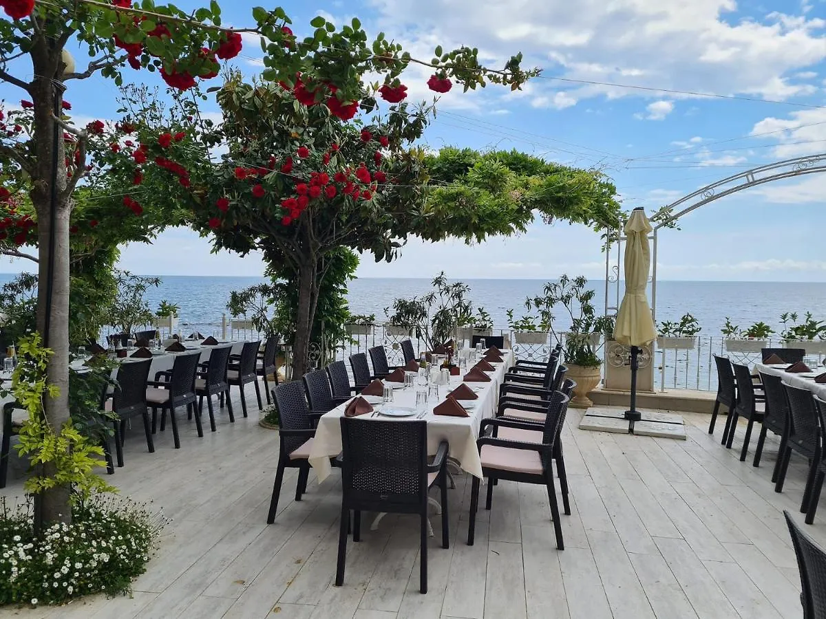 La Mer Luxury Apartments Golden Sands