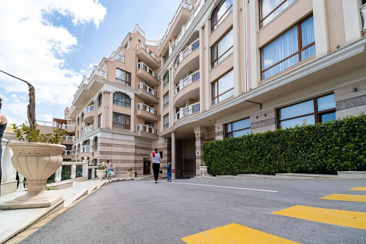 La Mer Luxury Apartments Golden Sands