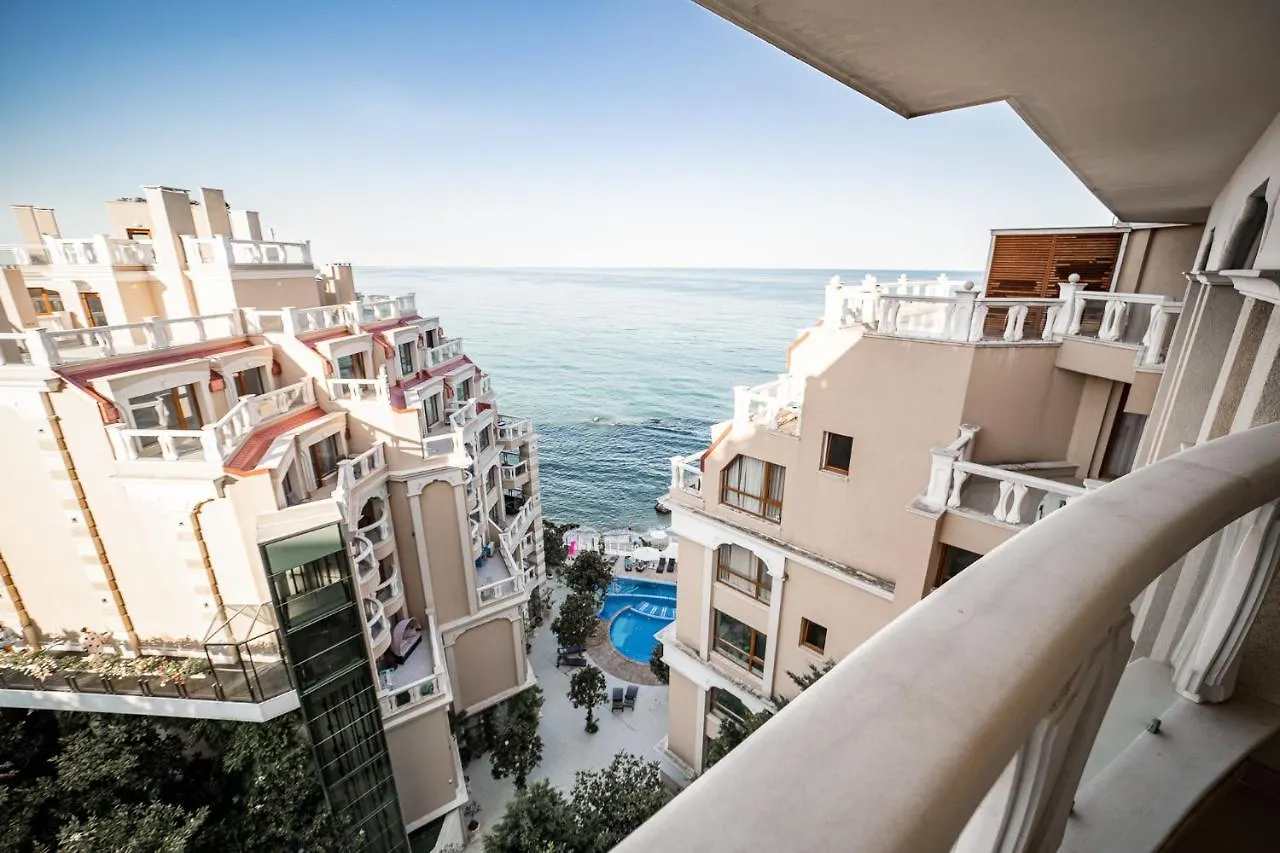 La Mer Luxury Apartments Golden Sands