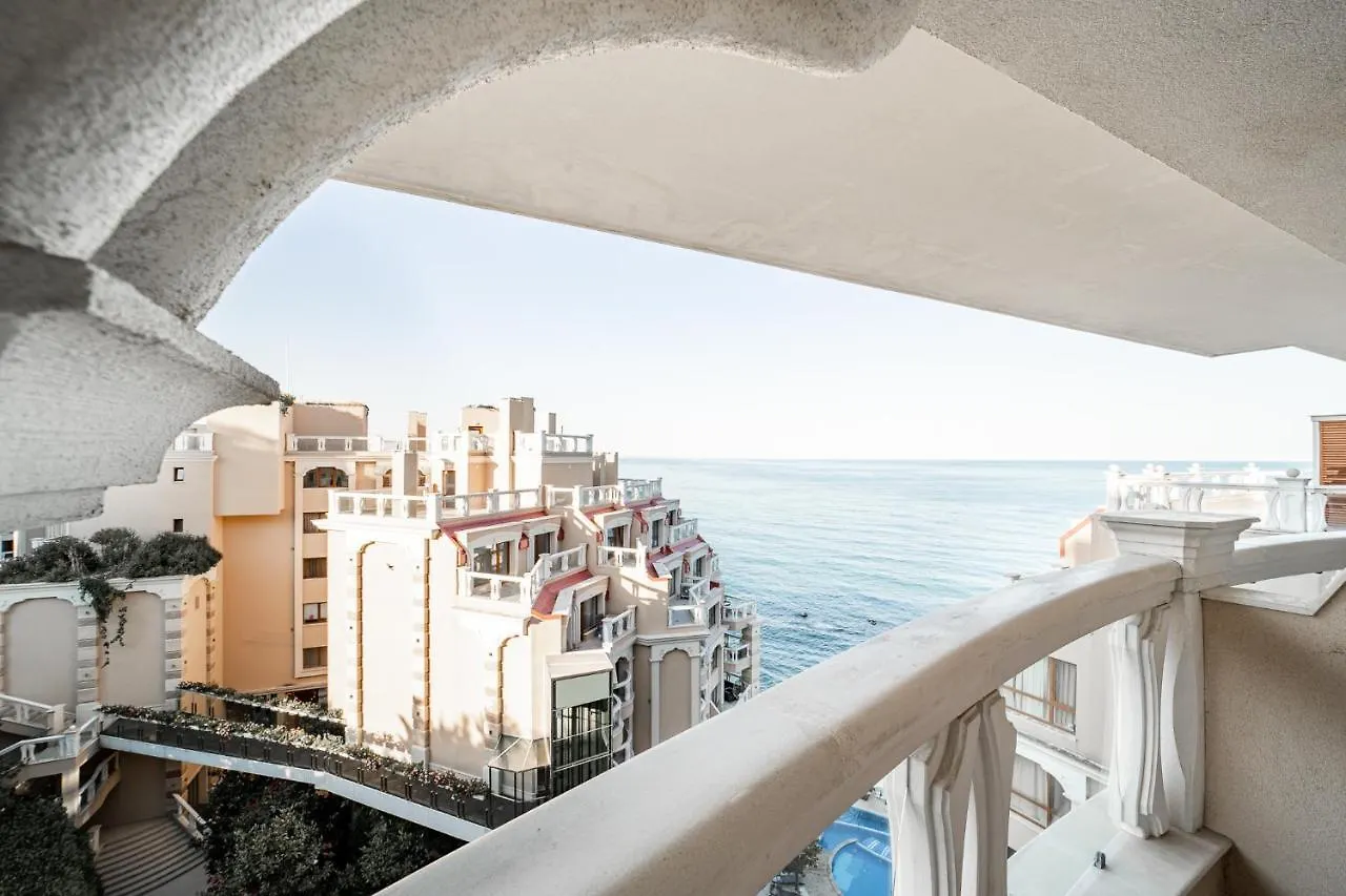 La Mer Luxury Apartments Golden Sands