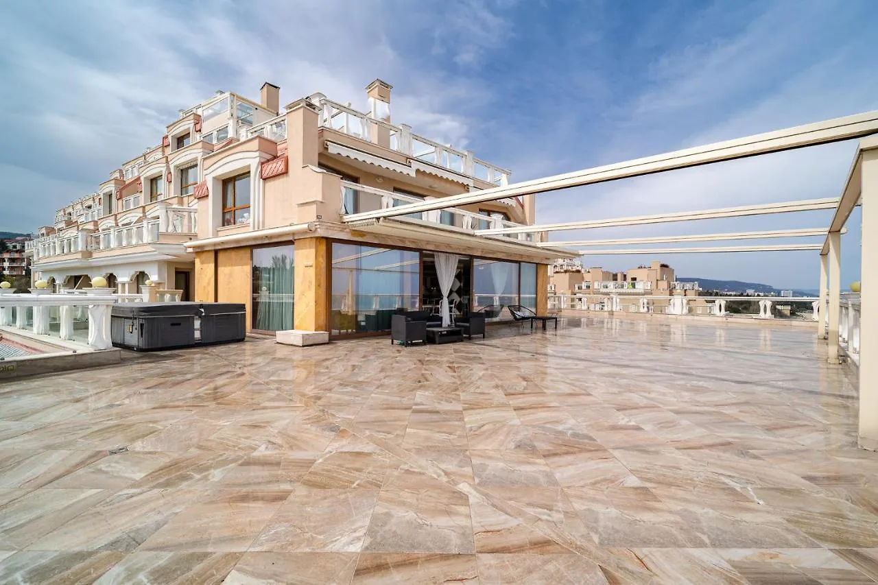 La Mer Luxury Apartments Golden Sands